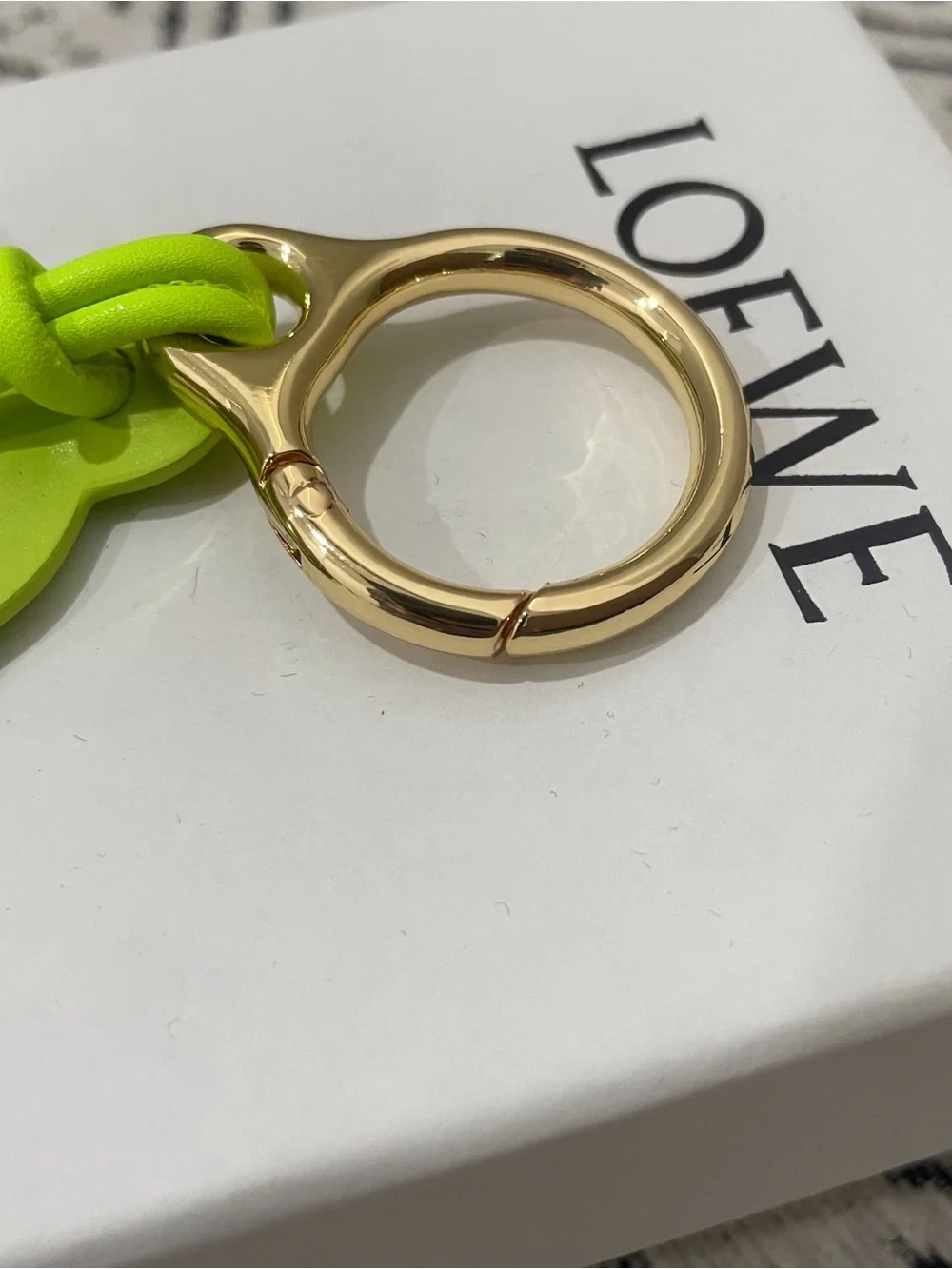 Loewe neon green